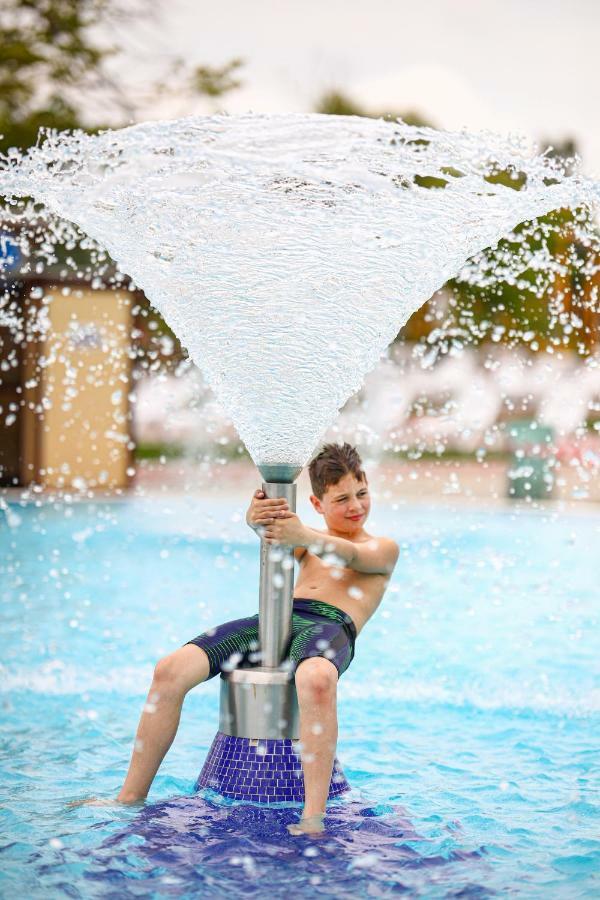 Barack Thermal & Natura Apartments Tiszakécske エクステリア 写真