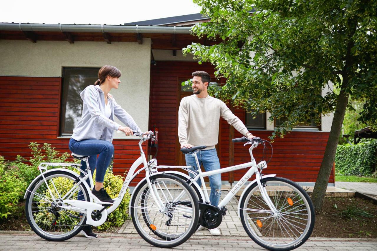 Barack Thermal & Natura Apartments Tiszakécske エクステリア 写真